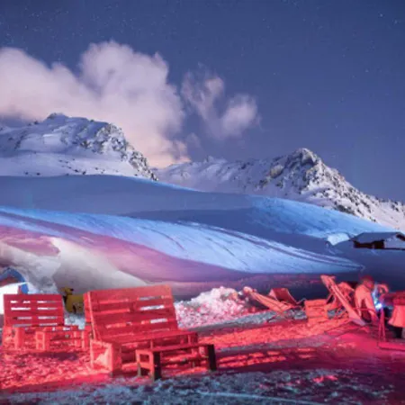 Отель Village Igloo